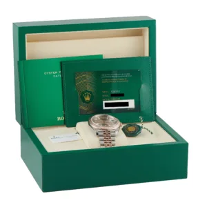 Rolex Datejust 41 126331 Jubilee bracelet luxury watch detail Box And Papers